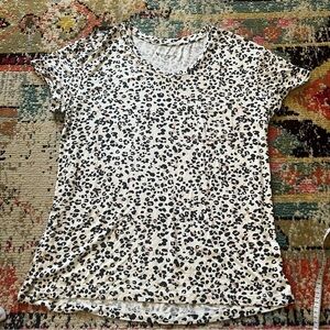 Koolaburra by Ugg womens animal print tee size TM